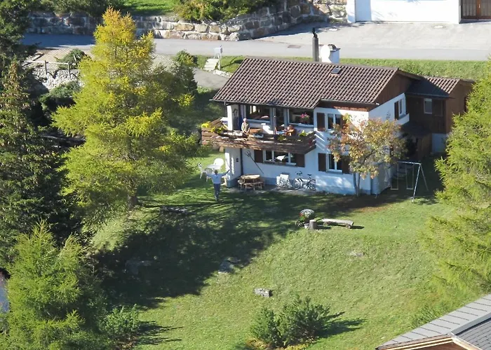 Appartement Haus Tgamotsch***- In *