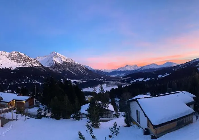 Appartement Haus Tgamotsch***- In *